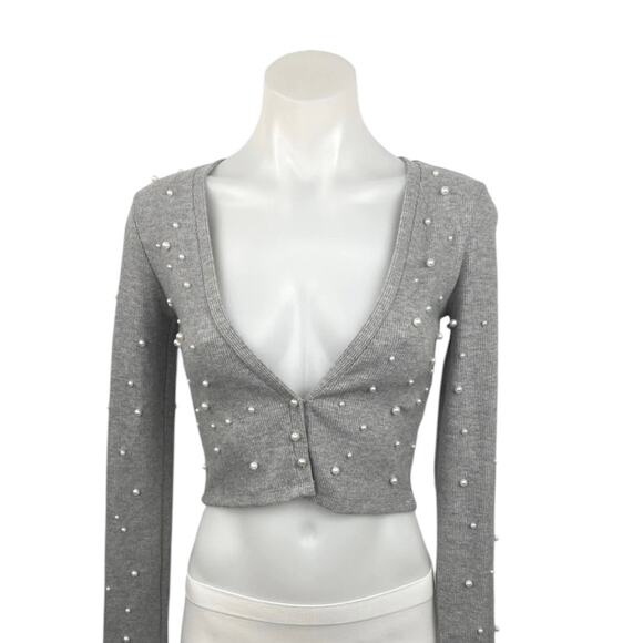 ZARA Gray Rib Knit Pearl Embellished Long Sleeve Crop Cardigan Sweater Top Sz S - Picture 1 of 5